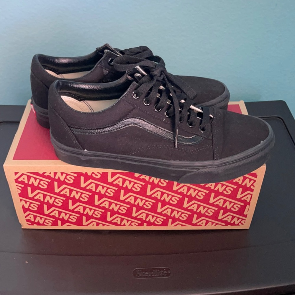 Black vans